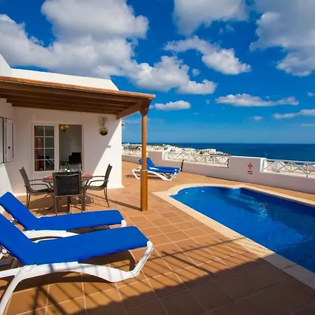 Villa Beatriz With Panoramic Sea Views Puerto del Carmen (Lanzarote)